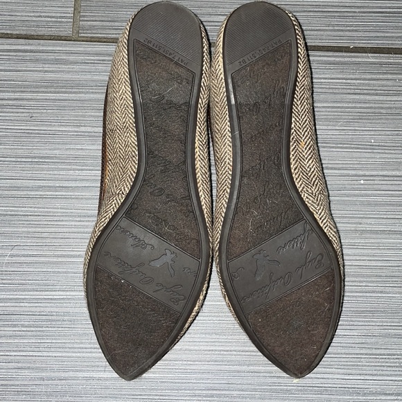 Worn once American Eagle Outfitters flats! - Picture 7 of 8